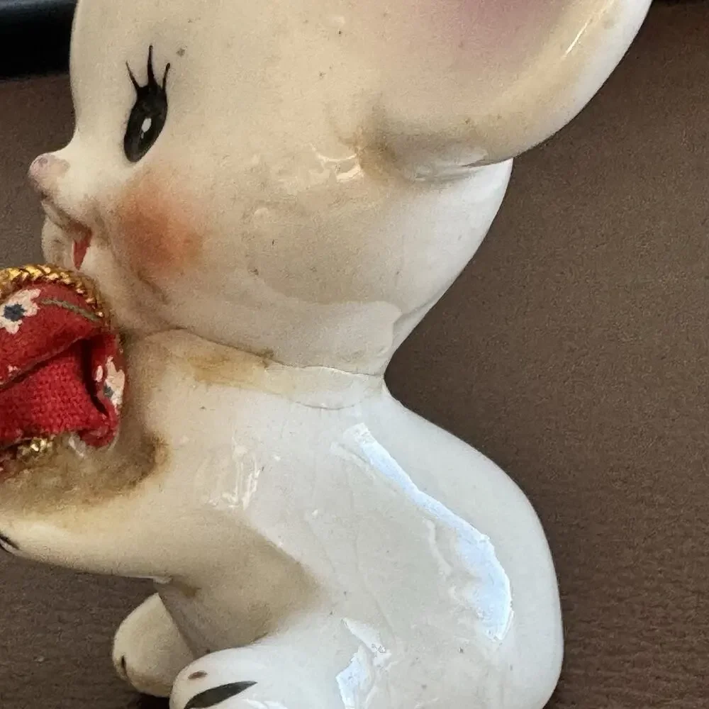 Vintage Josef Originals White Mouse With Wrapped Gift Figurine - Repaired